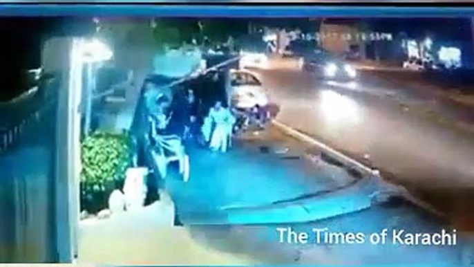 Road Accidents in Karachi caught by live CCTV camera