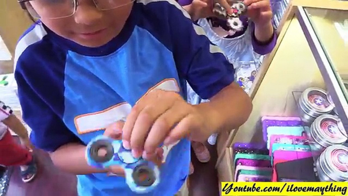 Fidget Spinners Store. Buying A Lot of Fidget Spinners! RC TANKS Playtime. Toy Channel