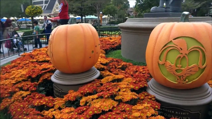 DISNEYLAND HALLOWEEN TIME new DAY 2! (MICKEYS HALLOWEEN PARTY) vlog #184