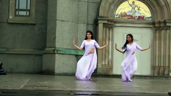 Two Awesome Girls Folk Dance - Live Performance in Hindi Song