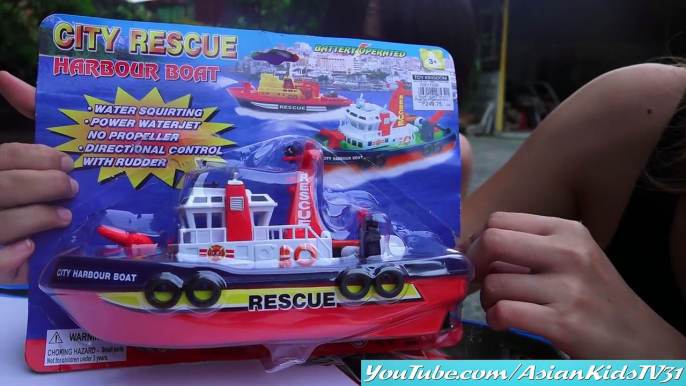 Fun Summer Activity: Small Inflatable Kiddie Pool Playtime + A Boat Toy Unboxing