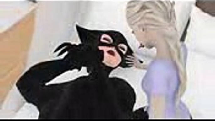 Catwoman Scratches Frozen Elsa (Superheroes)