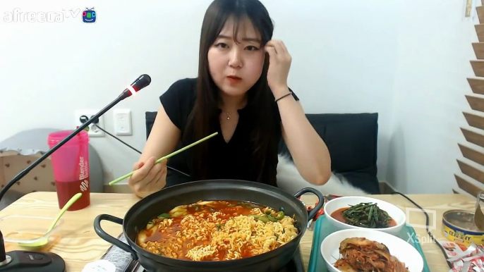 고춧가루 팍팍 파송송 고추송송 참치넣고 얼큰한 열 라면 먹방 mukbang 볼빨간효닝 20170531