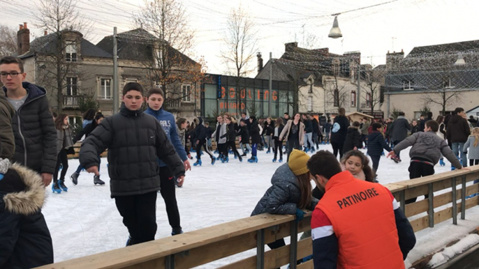 La place Ernest-Bréant a fait patinoire comble cet après-midi du samedi 2 décembre