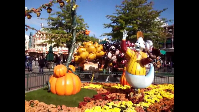 [#010] Vlog citrouillesque d'Halloween à Disneyland Paris ! -SV8CYDaRnLM