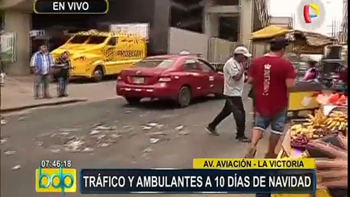 La Victoria: vendedores ambulantes invaden calles causando congestión vehicular