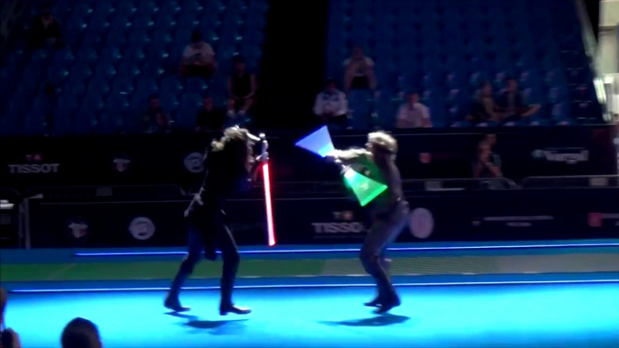 Duel de sabres lasers aux mondiaux d'escrime ! Fans de Star Wars !