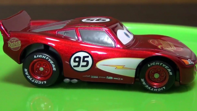 【カーズ トミカ】８台のライトニング・マックィーン[ゆごサンド]／【Tomica Disney Pixar Cars】8 Lightning McQueens !