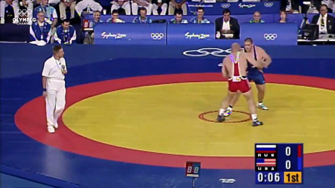 Gardner shocks Russian Wrestling-Legend Karelin to Win Gold _ Throwback Thursday