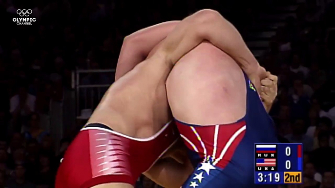 Gardner shocks Russian Wrestling-Legend Karelin to Win Gold _ Throwback Thursday-bp