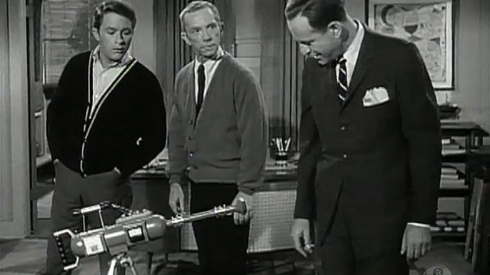 My Favorite Martian S2 E15 The Case of the Missing Sleuth