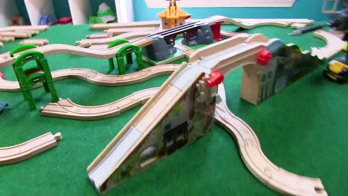 THOMAS AND FRIENDS BRIO ONLY TRACK! Thomas Train with Brio and Imaginarium