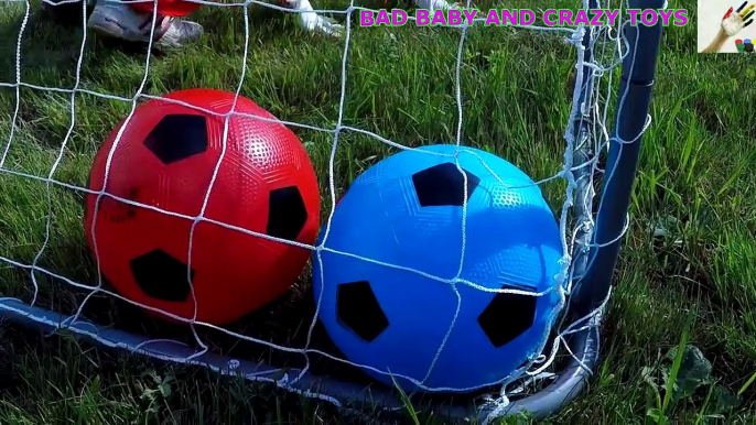 Learn Colors with Balls for Children, Toddlers and Babies _ Colours with Soccer Balls-U8WmqB