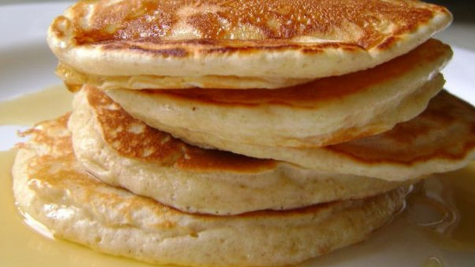 Fluffy Banana Pancakes