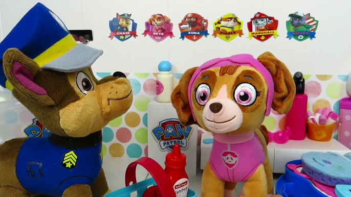 Patrulla Canina español gastando bromas a los cachorros dormidos Los mejores juguetes Paw Patrol