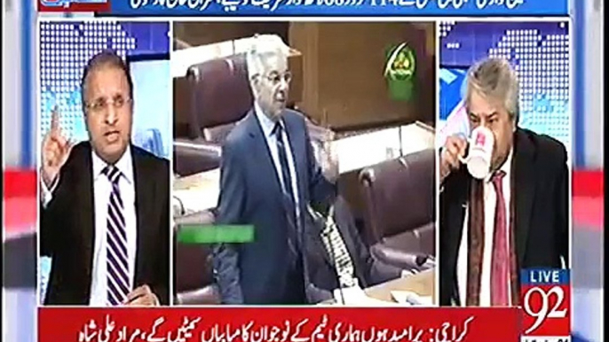 Rauf Klasra Badly Bashing on Khawaja Asif Over His Speech In Parliament