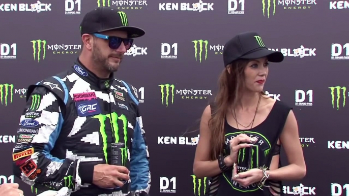 桐山瑠衣ケンブロック同乗体験 y Bikini Girl Drifting Ken Block's Rally Car(Ford Fiesta) in Nagoya ?