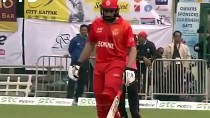 MIsbah ul Haq smashes 6(Six) Sixes in 6 Balls HongKong T20 2017 - YouTube