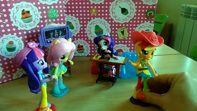 MLP EG Minis in: LA SARTORIA DI RARITY episodio storie giocattoli By Lara e Babou