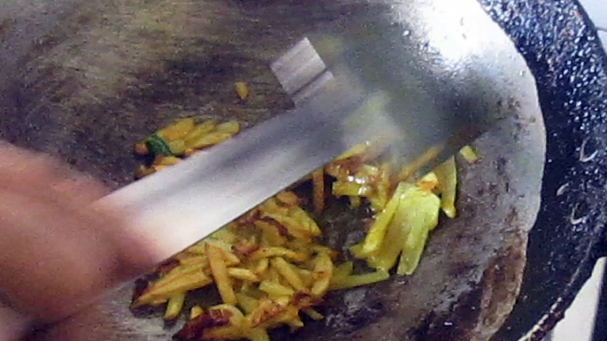 making frying frying potato in kitchen !! How to cook frying potatto in kitchen