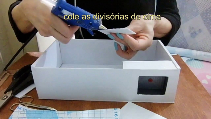 Como fazer um balcão com pia de cozinha para boneca Monster High, Pullip, Barbie e etc