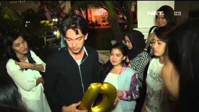 Adipati Dolken Rayakan Ulang Tahun ke-24 Bersama Fans