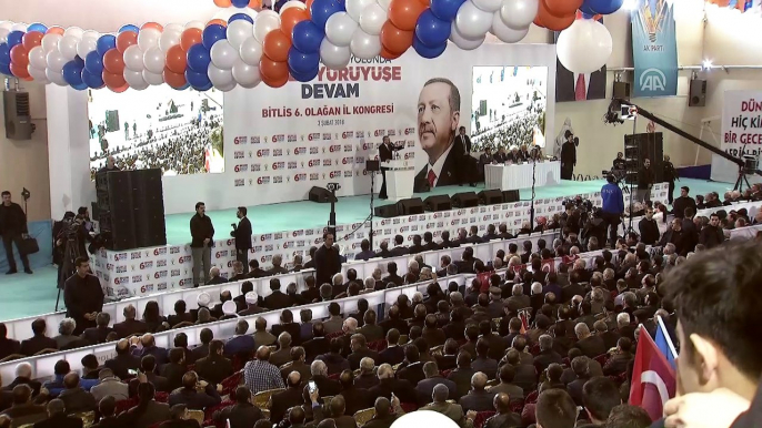 Cumhurbaşkanı Erdoğan: '(Kılıçdaroğlu) Söyle bakalım bu PYD terör örgütü müdür? Eğer yiğitsen terör örgütü olduğunu açıkla' - BİTLİS