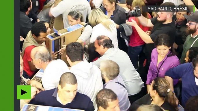 Sans surprise, en ce Vendredi noir, on se bat pour des téléviseurs à Sao Paulo