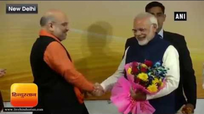 भाजपा की जीत के बाद नेताओं ने ऐसे दी पार्टी कार्यकर्ताओं को बधाई II BJP win gujarat himachal