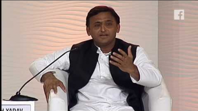 Akhilesh Yadav admires Arvind Kejriwal