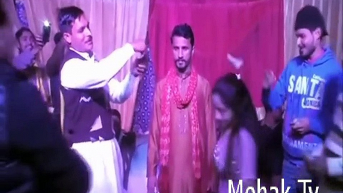 DHOLA VE DHOLA TERI YAARI Hot Pakistani Mujra Pakistani Wedding dance - YouTube(3)