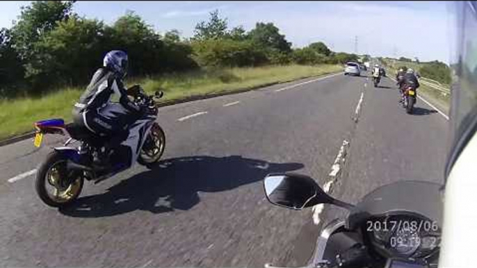 Unmarked police motorcycle chases five bikers at 150mph