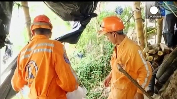 Fears for Colombian miners trapped in flooded gold mine