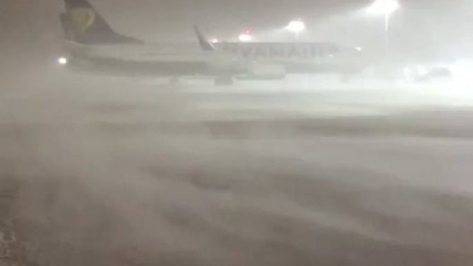 Fierce Wind and Driving Snow at Dublin Airport as Flights Grounded