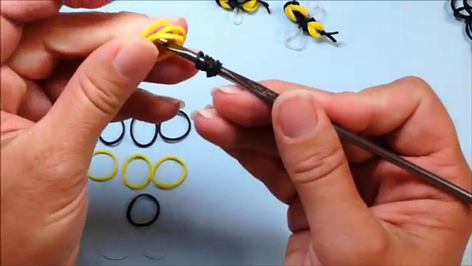 NEW Rainbow Loom-LESS CUTE BEE EASY Charm Tutorials by Crafty Ladybug /How to DIY