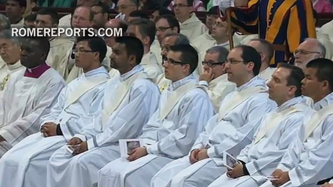 Pope to newly ordained priests: Have mercy! Lots of it