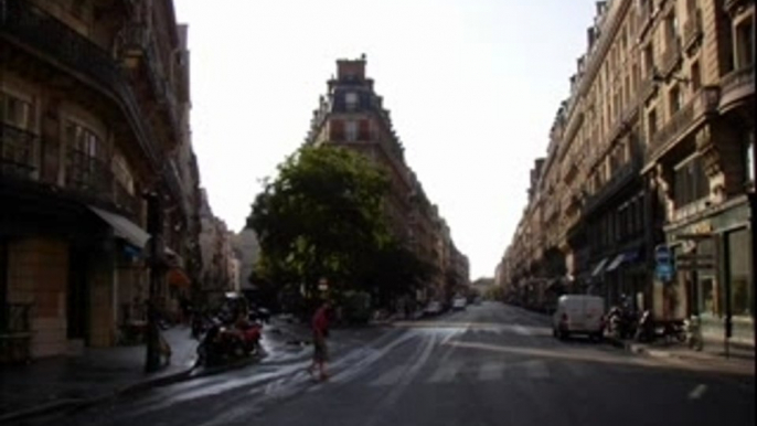 Triangle sky　-walking down the streets in Europe 1-