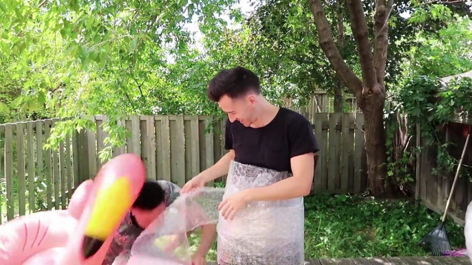 MAILING MYSELF IN A BOX COVERED IN BUBBLE WRAP!! (HUMAN MAIL CHALLENGE)