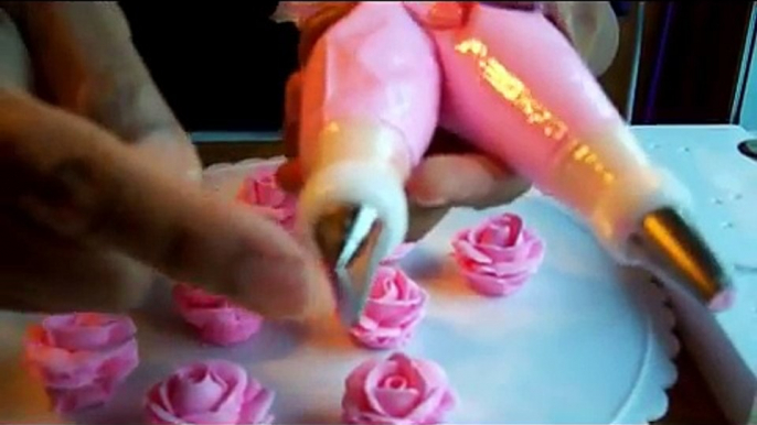 How to make Roses with Royal Icing