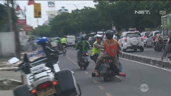 Takut Ditilang Pengendara Ini Hampir Menabrak Petugas