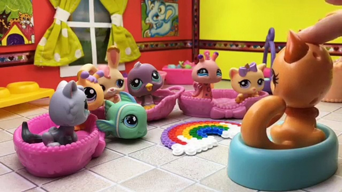 MİNİŞLER: ANAOKULUNDA - Minişler LPS MAYA - Littlest Pet Shop - Türkçe Miniş Videoları - LPS Miniş