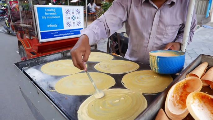 Cambodian Street Food - GIANT COCONUT PANCAKES Phnom Penh Cambodia