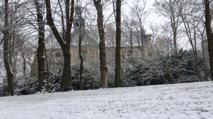 Caen sous la neige