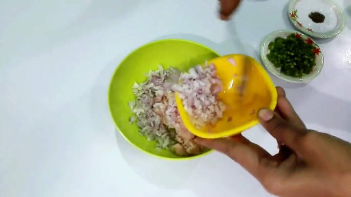 Tasty Chicken MoMos at Home || Chicken Dumplings Recipe || How to make Chicken MoMos at home