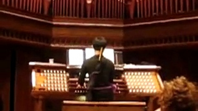 Super Mario, Tetris, Zelda, Star Wars on pipe organ