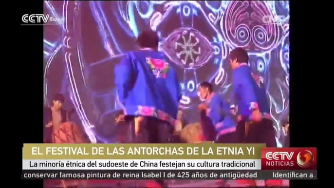 La minoría étinia del sudoeste de China festejan su cultura tradicional