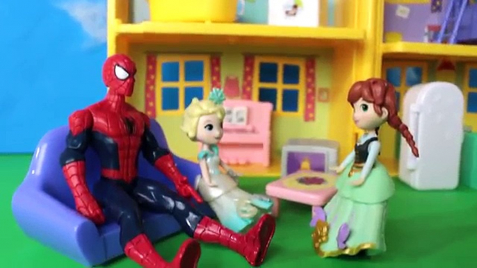 Frozen Elsa & Spiderman spitting fire? Funny Superheroes prank w/ Joker, Frozen Anna & Spidey