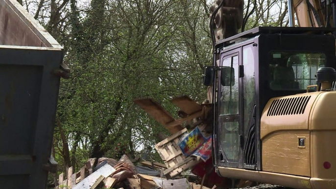 Notre-Dame-des-Landes: début du déblaiement sur la ZAD