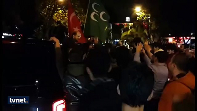 Bilal Erdoğan Bağdat Caddesi'nde zafer turu attı