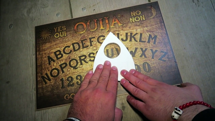 (GONE WRONG) OUIJA BOARD CHALLENGE ON THE HAUNTED CRY BABY BRIDGE | MOE SARGI